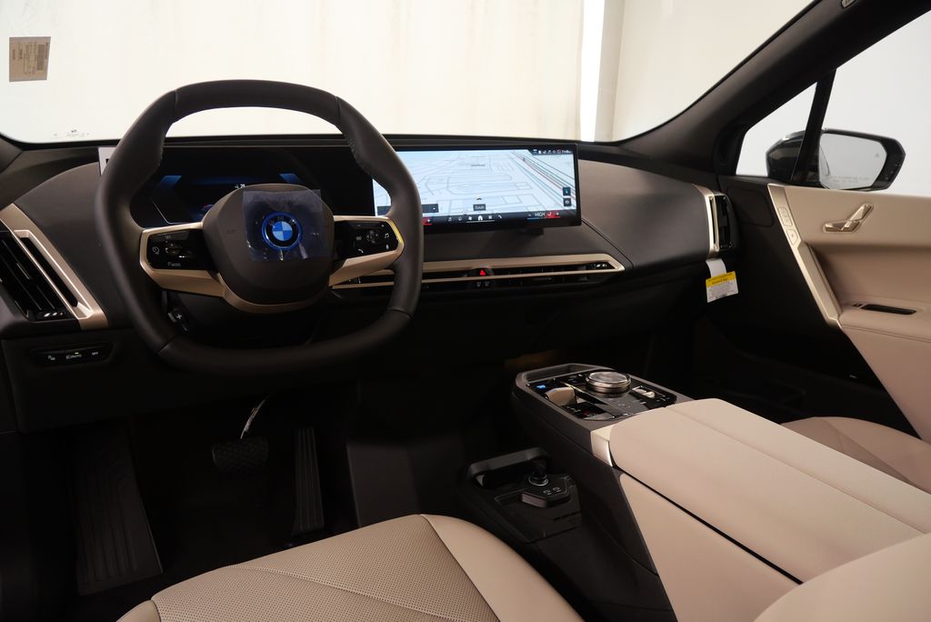 2025 BMW iX xDrive50 19