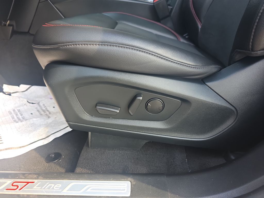 Certified Used 2023 Gray Ford ST-Line image 18