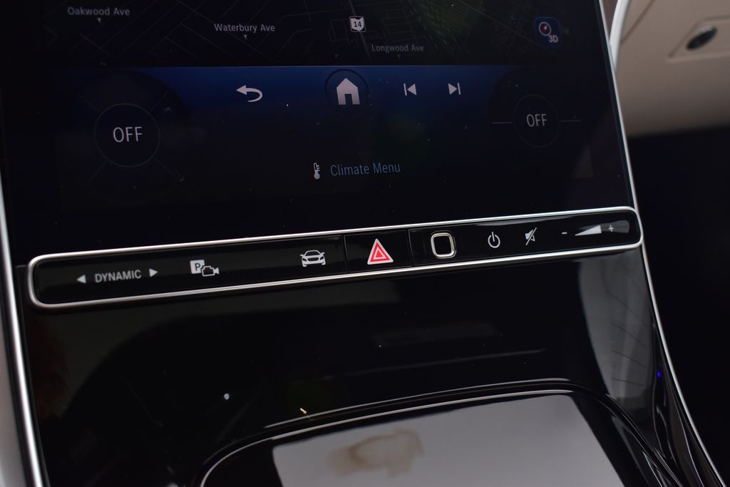 Thumbnail: 2025 Mercedes-Benz C-Class - 21