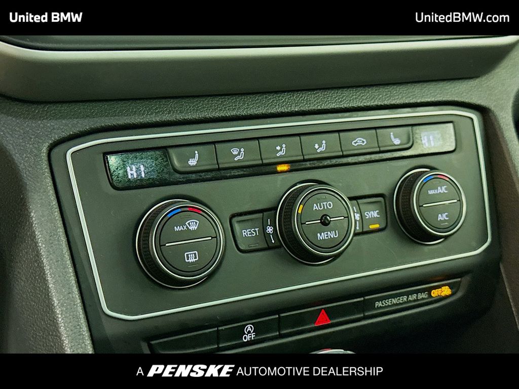 Thumbnail: 2021 Volkswagen Atlas - 10