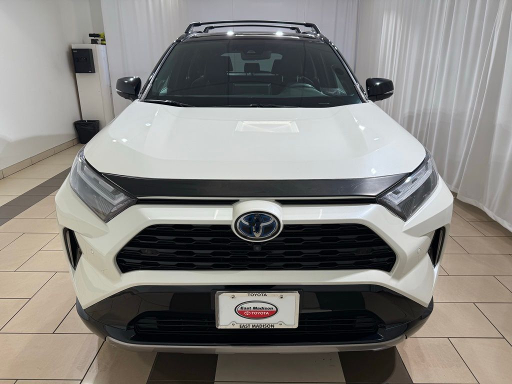 Thumbnail: 2022 Toyota RAV4 - 8