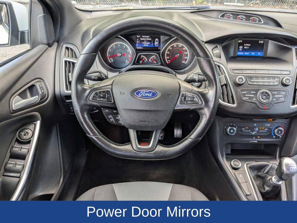2018 Ford Focus ST 