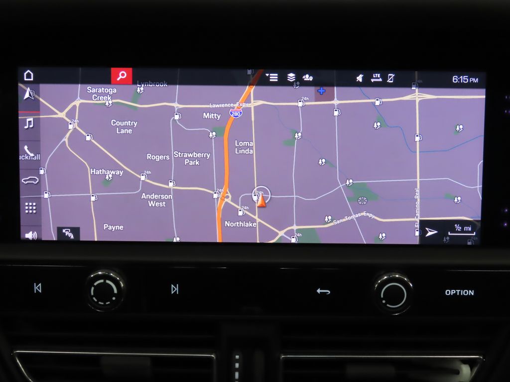 Thumbnail: 2023 Porsche Macan - 24