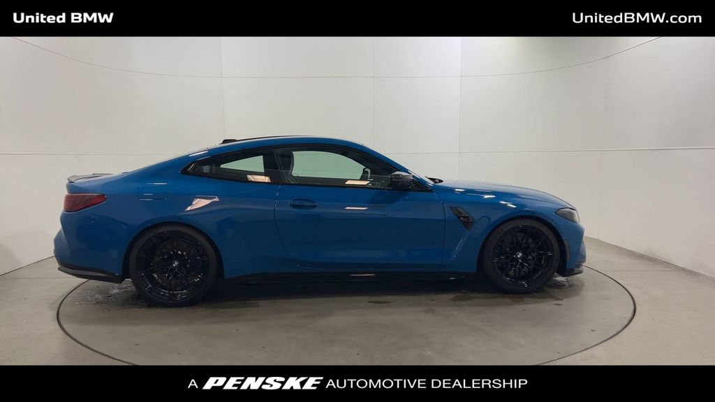 Thumbnail: 2025 BMW M4 - 9