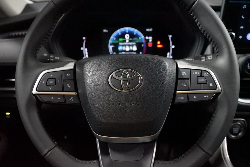 Thumbnail: 2026 Toyota Grand Highlander - 12