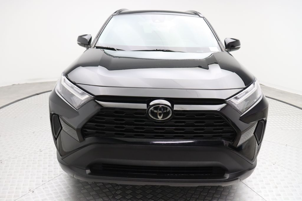 2022 Toyota RAV4 XLE 5