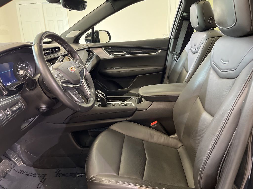used 2023 Cadillac XT5 car, priced at $39,350