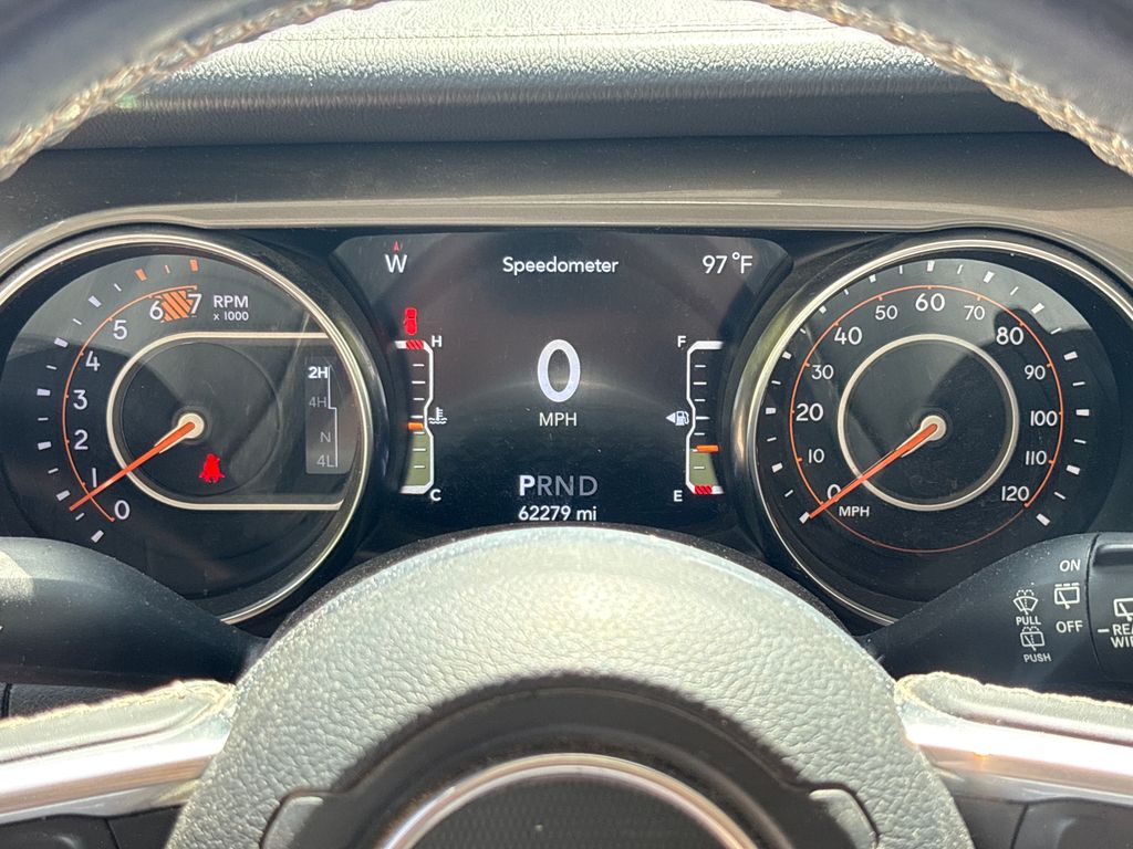 Certified Used 2021 White Jeep Unlimited Sahara image 21