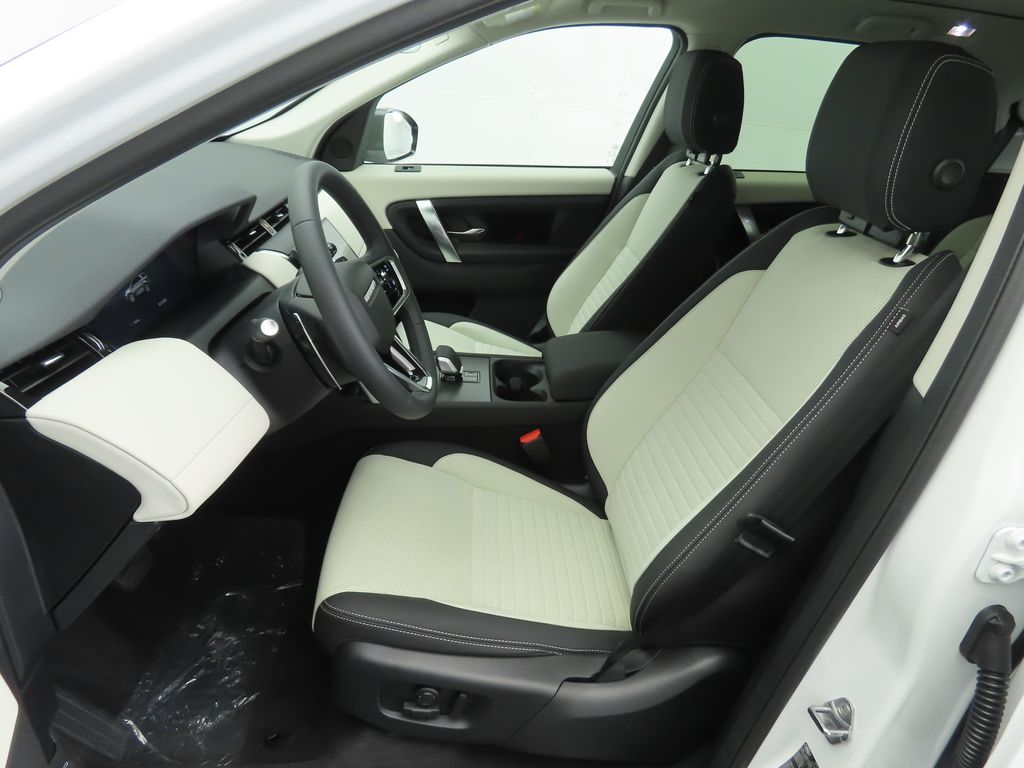 Thumbnail: 2025 Land Rover Discovery Sport - 19