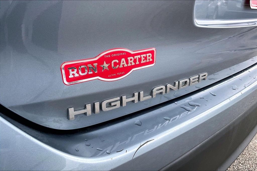 Used 2021 Toyota Highlander XLE 4D Sport Utility