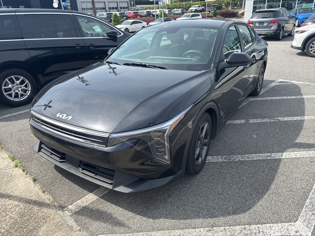2025 Kia K4 LXS AT's photo