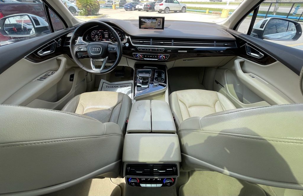 2017 Audi Q7 2.0T Premium Plus White at Autostrade