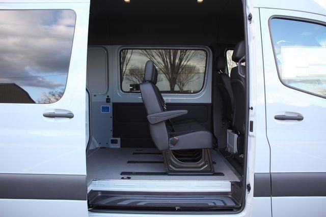 2024 Mercedes-Benz Sprinter 2500 7