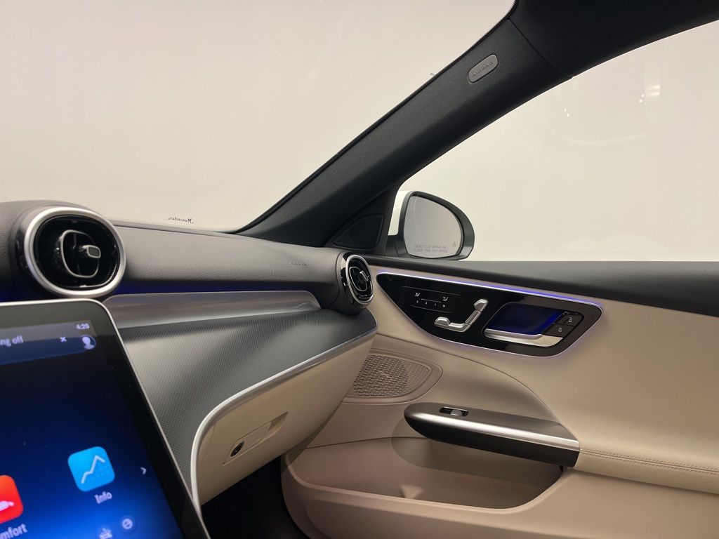 Thumbnail: 2025 Mercedes-Benz C-Class - 21