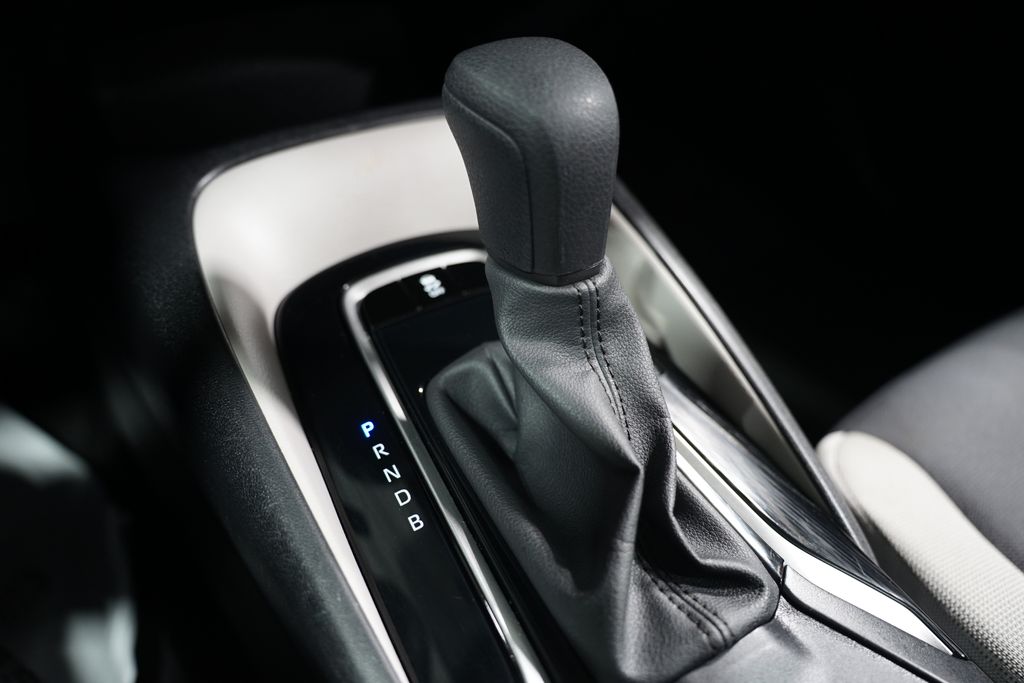 2024 Toyota Corolla LE 21
