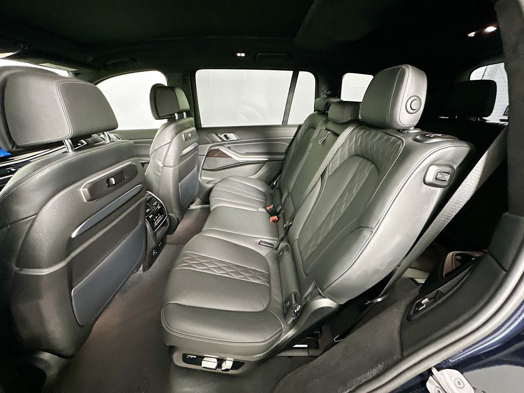 Thumbnail: 2025 BMW X7 - 23