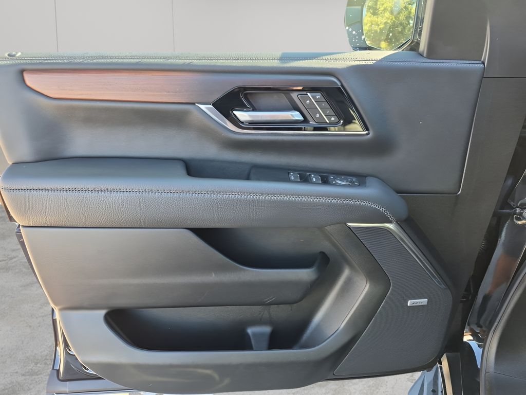 Used Car 2025 Gmc Yukon  Denali For Sale Under $80,000 In Austin, Texas