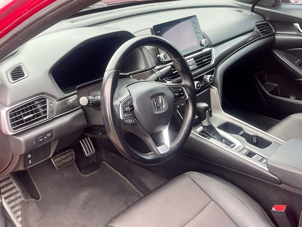 Used 2021  Honda Sport image 9