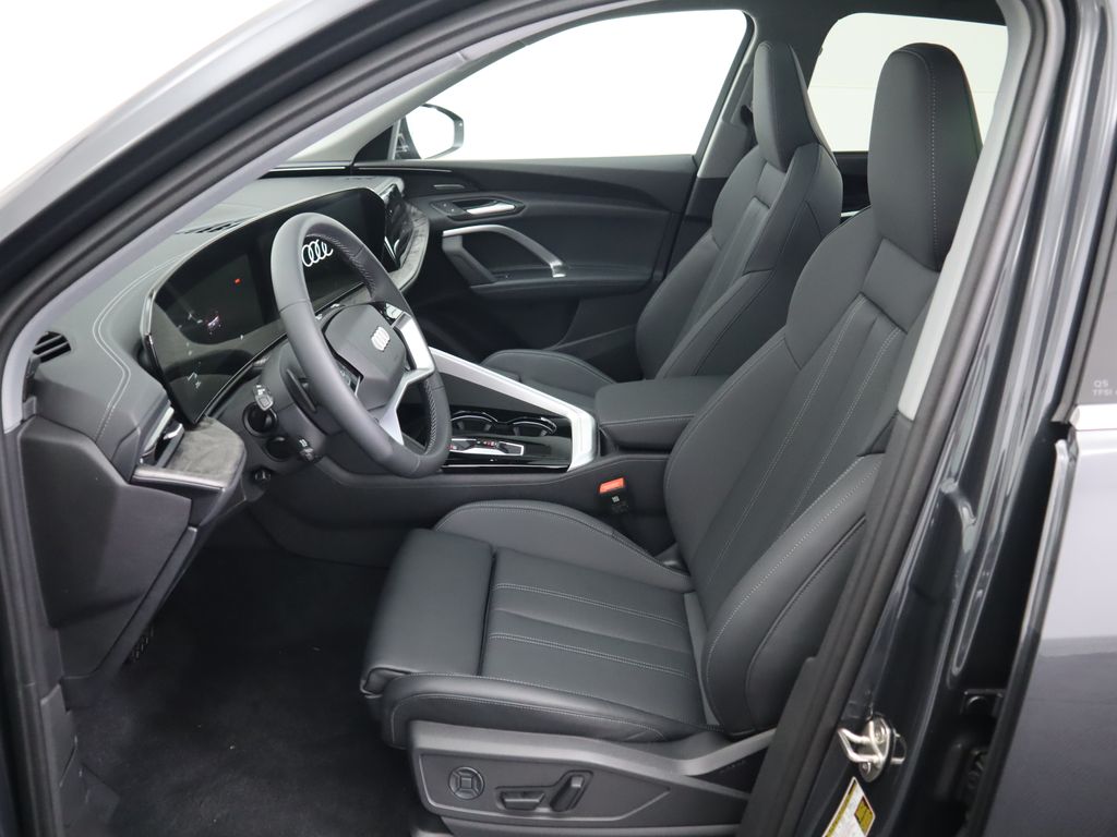 Thumbnail: 2025 Audi Q5 - 22