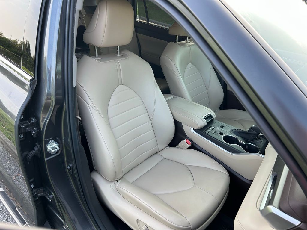 2022 Toyota Highlander XLE 15