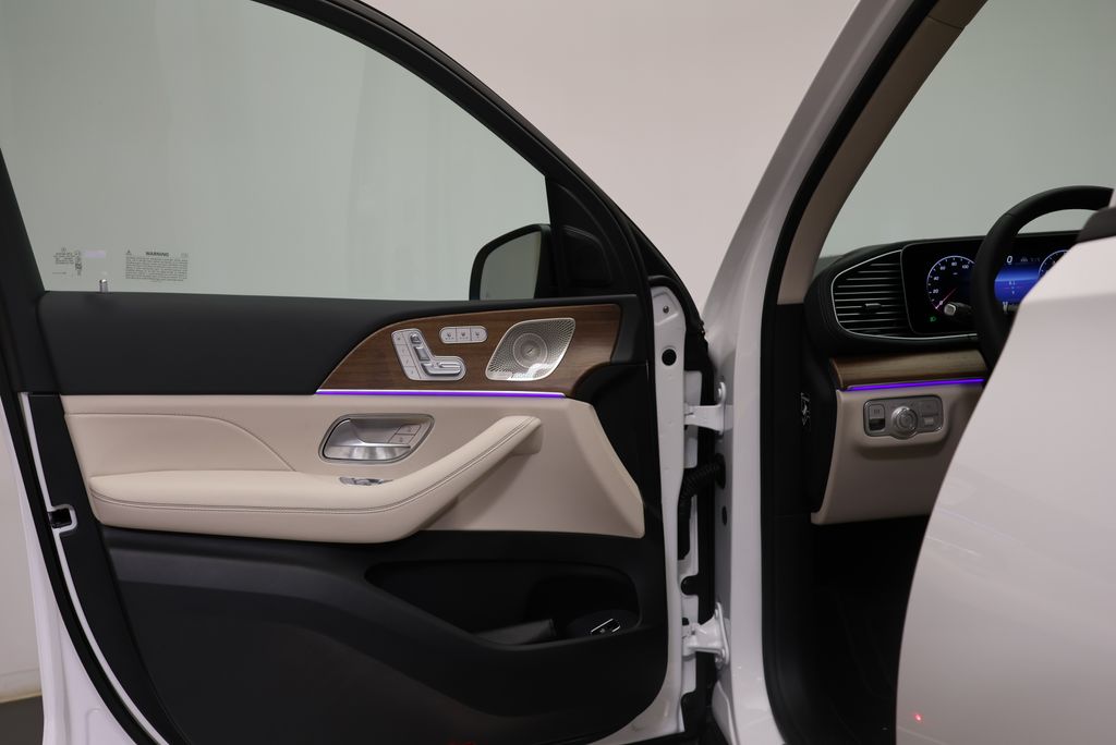 Thumbnail: 2026 Mercedes-Benz GLS - 31