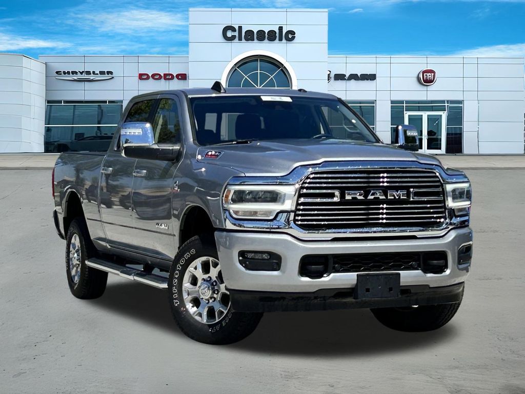 Billet Silver Metallic Clearcoat 2024 RAM 2500 Laramie Crew Cab 4WD Pickup Truck Four-Wheel Drive 6-Speed Automatic
