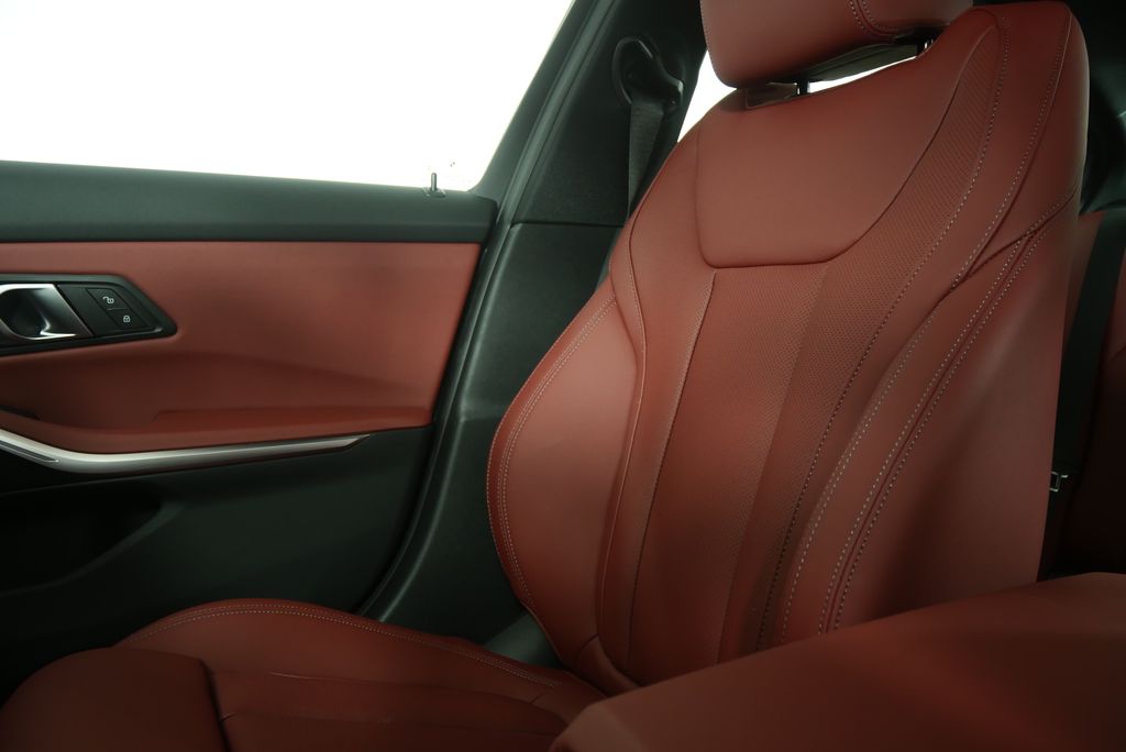 Thumbnail: 2026 BMW 3 Series - 21