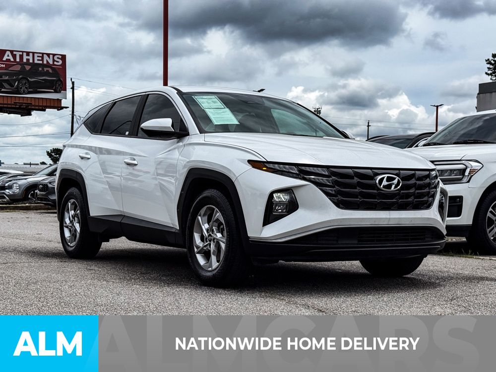 Used 2024 White Hyundai SE image 4
