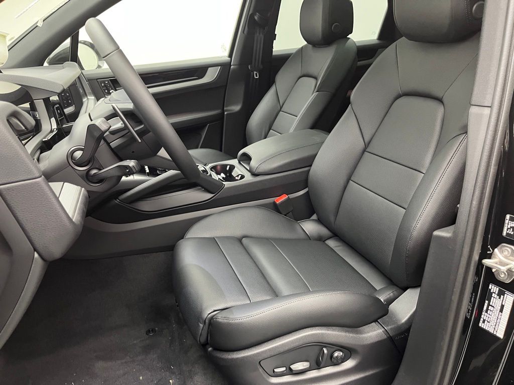 Thumbnail: 2026 Porsche Cayenne - 5