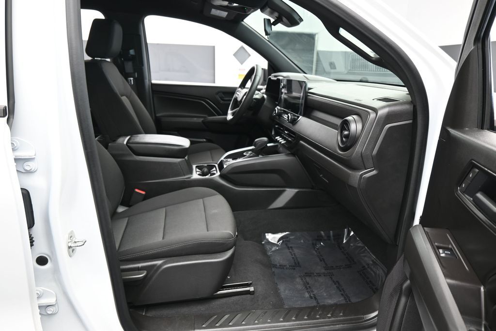 Used 2025 Summit White Chevrolet Trail Boss image 36