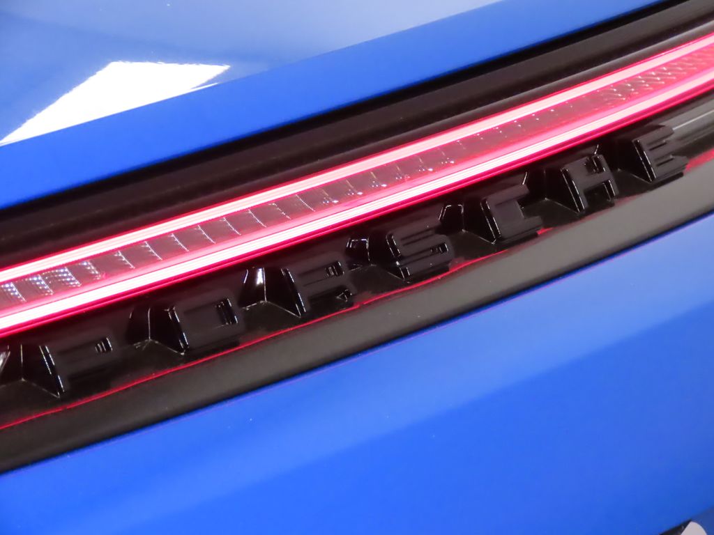Thumbnail: 2025 Porsche Panamera - 12