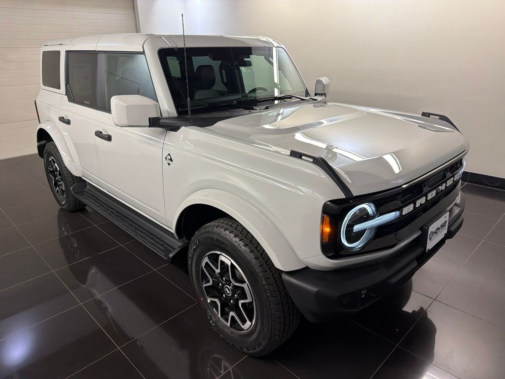 2026 Ford Bronco Outer Banks 4x4's photo