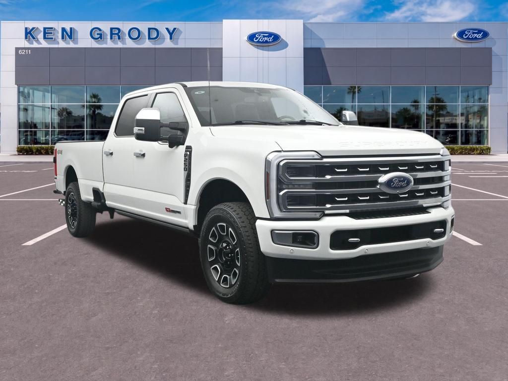 Star White Metallic Tri-Coat 2024 Ford F-250 Super Duty Platinum Crew Cab 4WD Pickup Truck Four-Wheel Drive Automatic