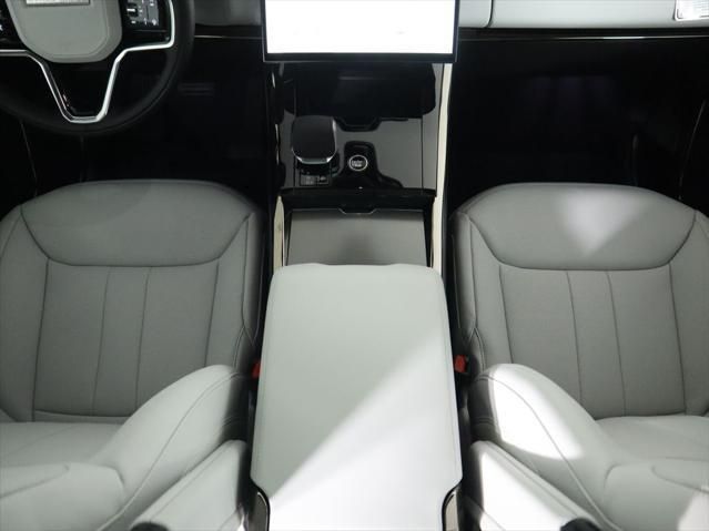 Thumbnail: 2026 Land Rover Range Rover Sport - 17