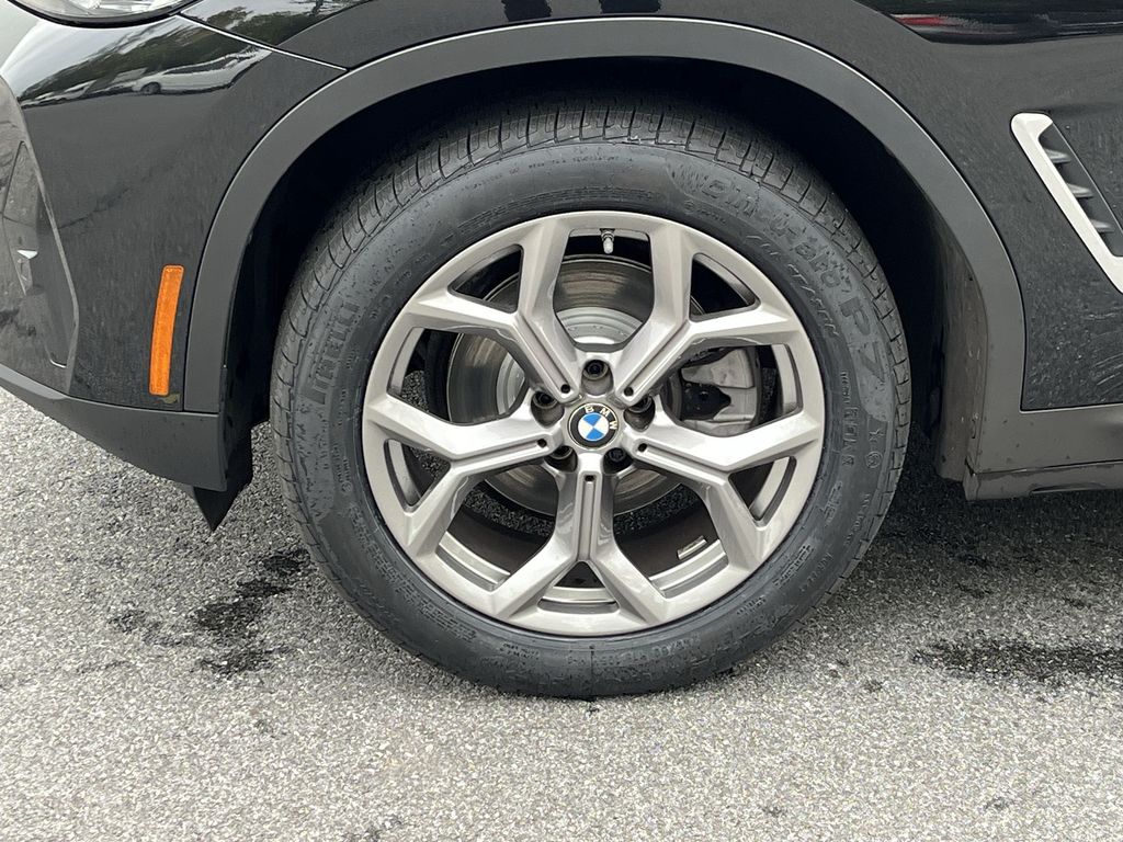 Thumbnail: 2022 BMW X3 - 10