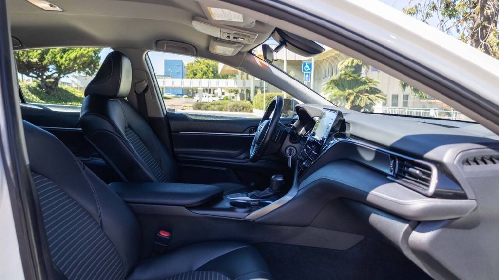 Used 2022 Toyota Camry SE 4D Sedan