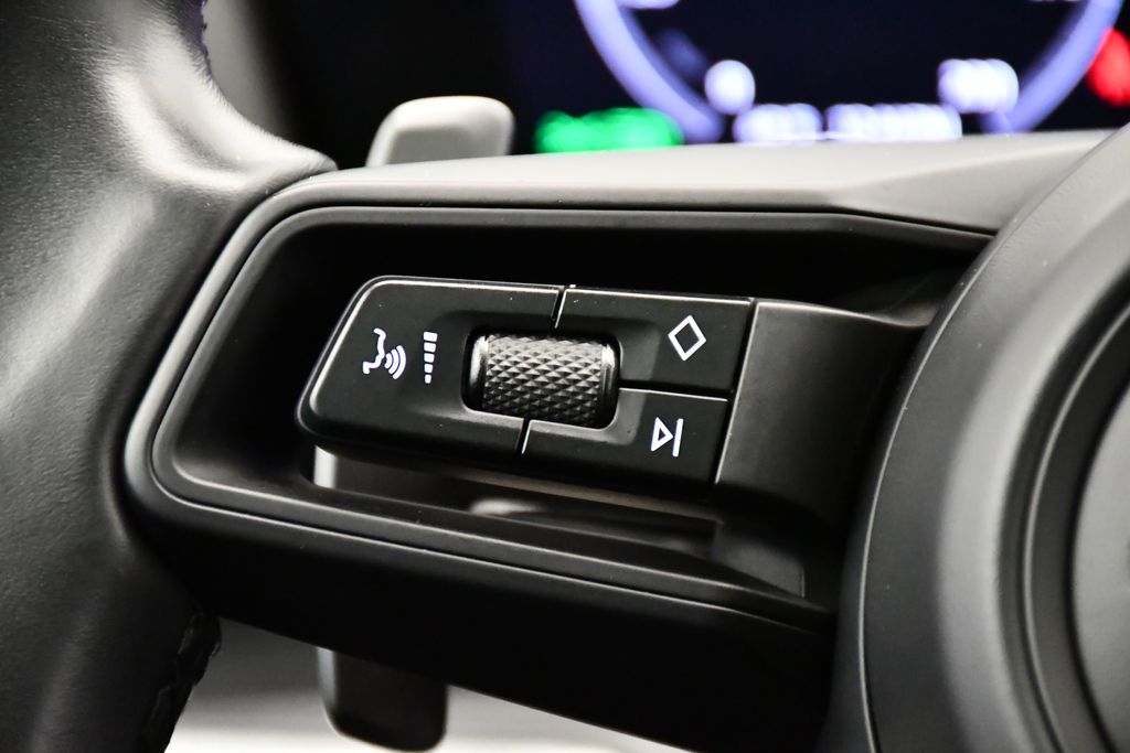 Thumbnail: 2024 Porsche Cayenne - 28