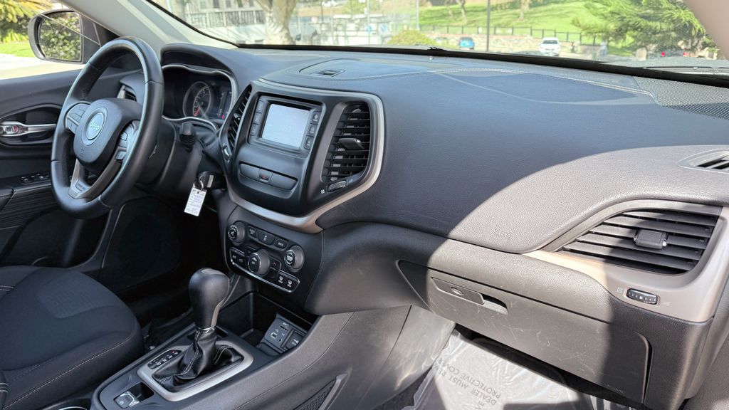 Used 2016 Jeep Cherokee Latitude 4D Sport Utility