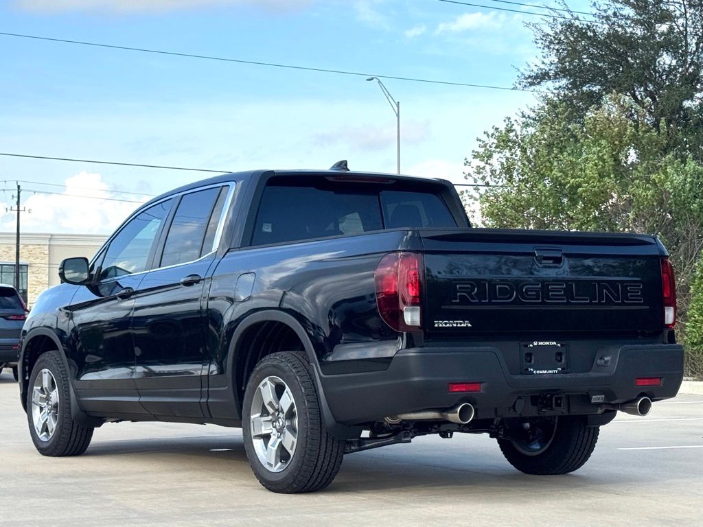 2026 Honda Ridgeline RTL Black at Community Honda