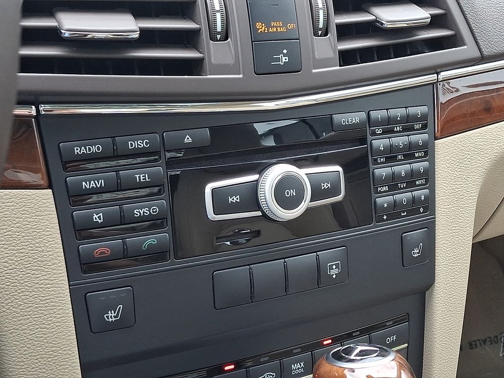 Thumbnail: 2012 Mercedes-Benz E-Class - 17