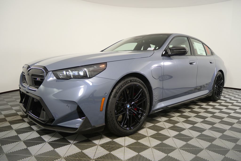 Thumbnail: 2026 BMW M5 - 8