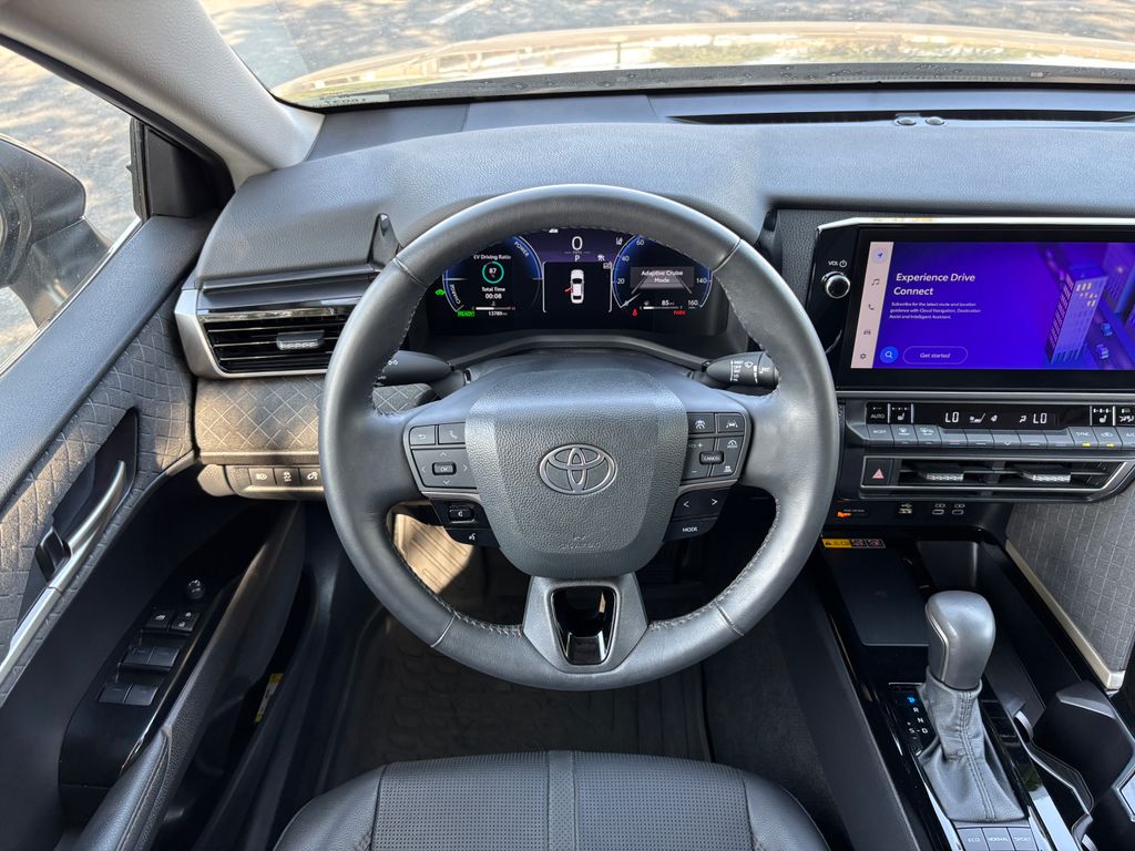 Thumbnail: 2025 Toyota Camry - 10