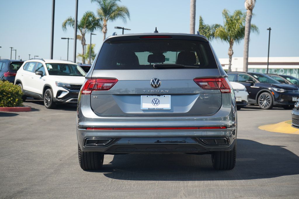 2024 Volkswagen Tiguan 2.0T SE R-Line Black 4