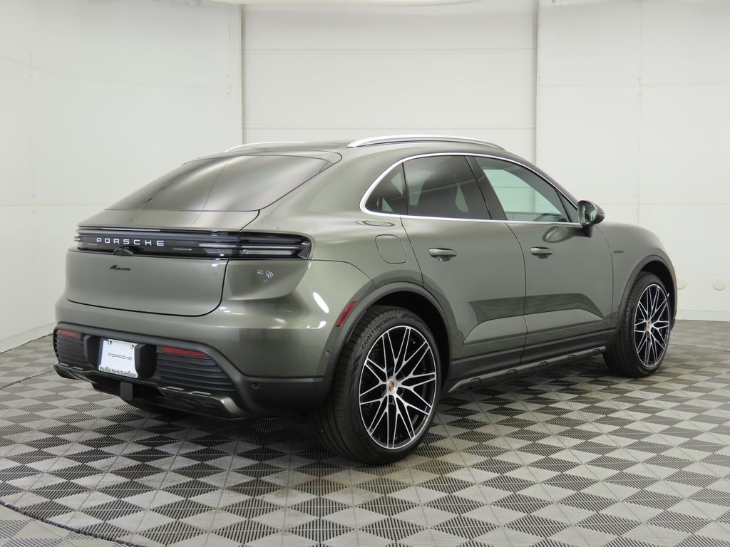 Thumbnail: 2025 Porsche Macan - 7