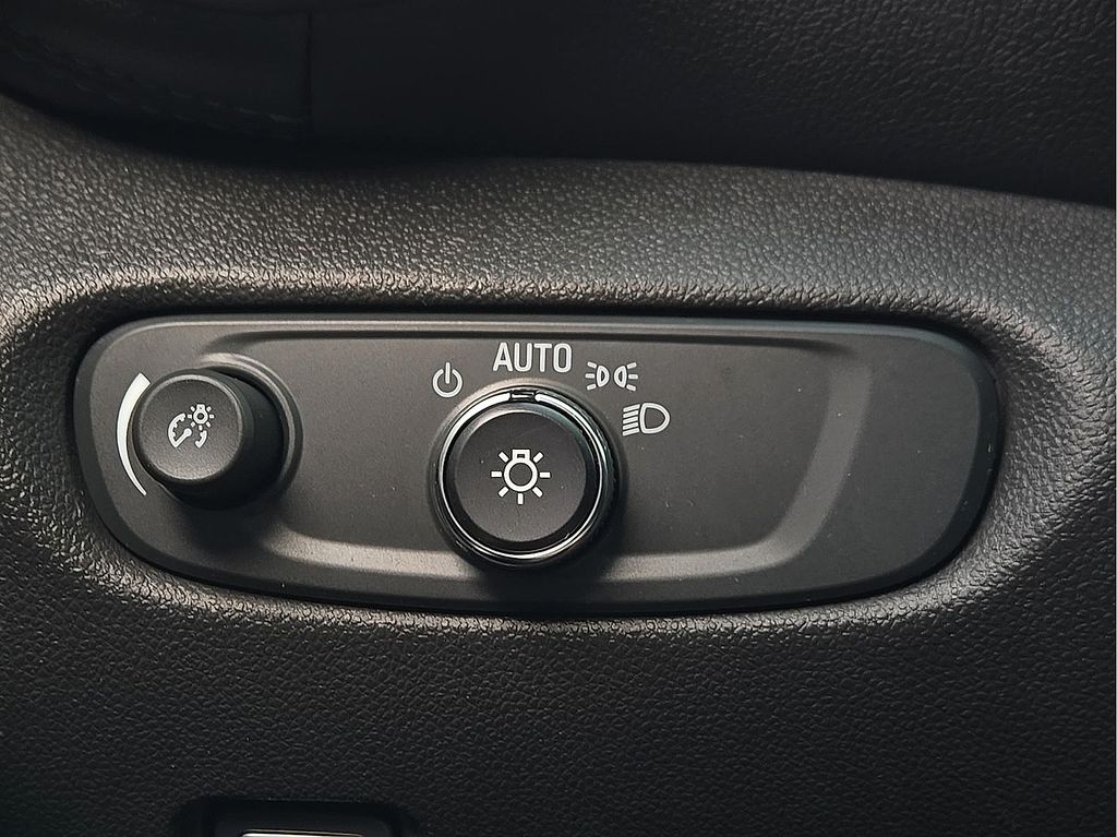 Used 2020 Chevrolet Blazer For Sale in Farmington, AR