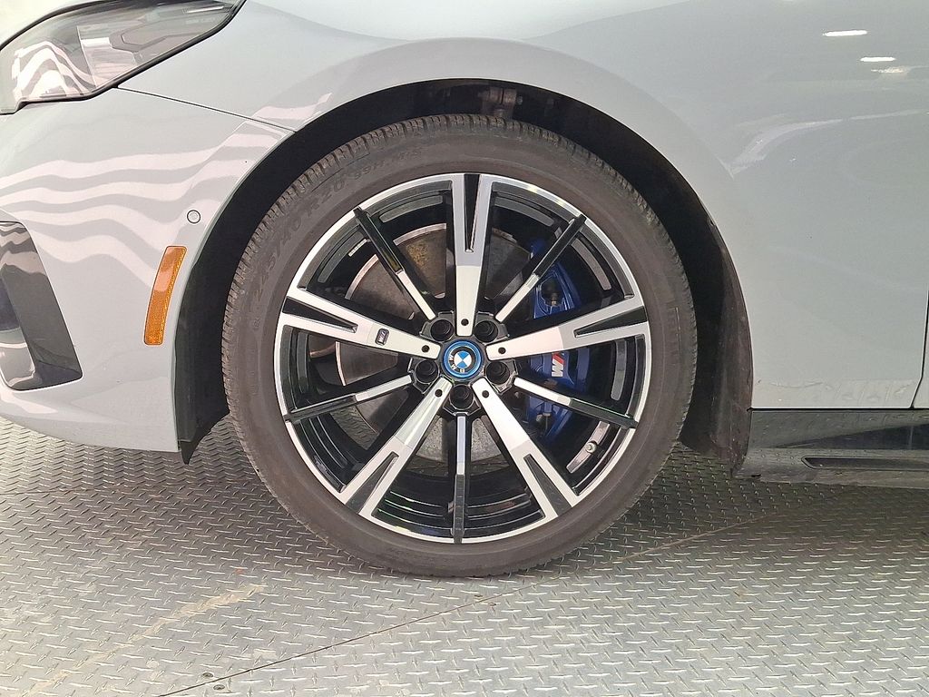 Thumbnail: 2024 BMW i5 - 8