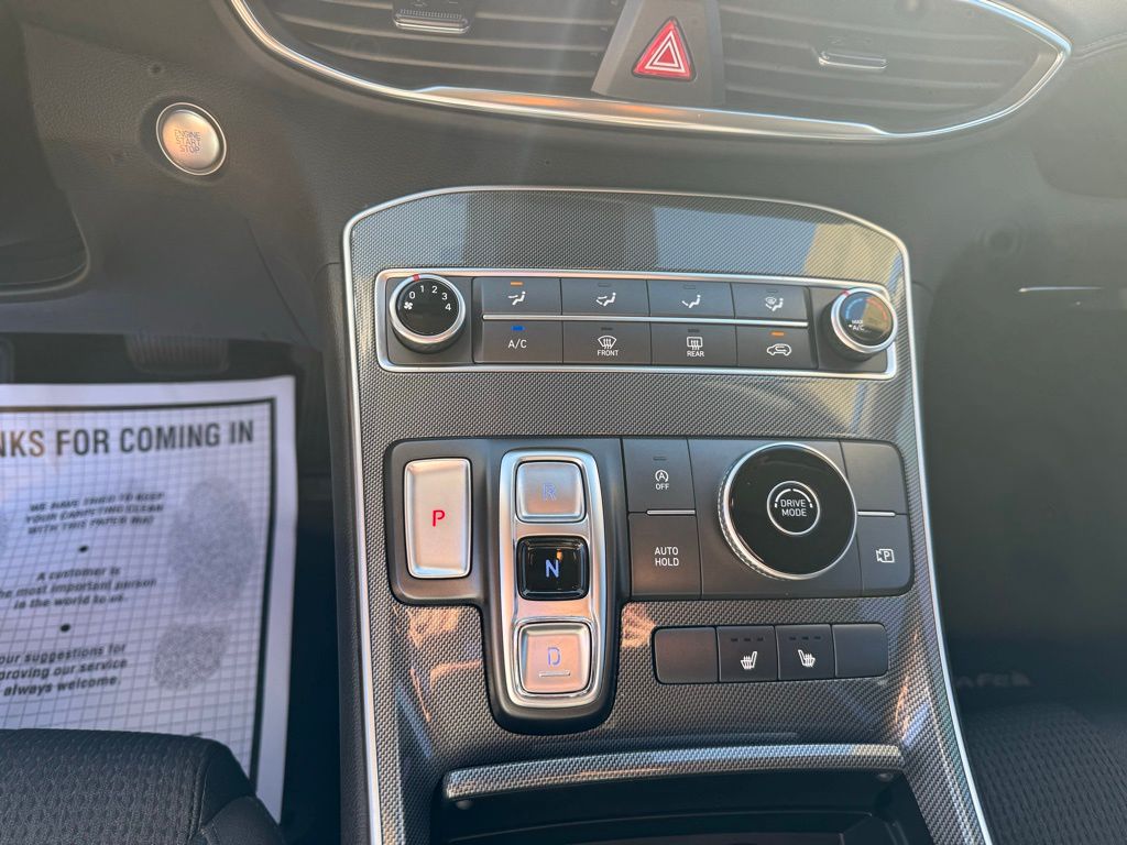 Thumbnail: 2022 Hyundai Santa Fe - 17