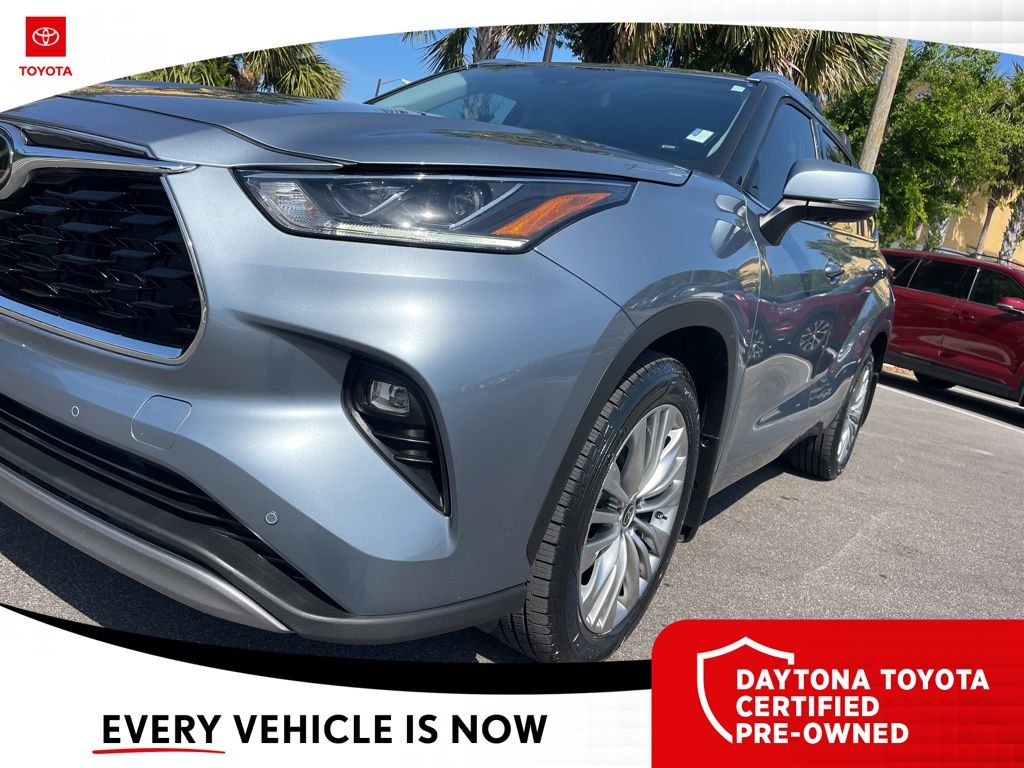Certified 2022 Toyota Highlander Platinum with VIN 5TDFZRBH3NS189710 for sale in Daytona Beach, FL