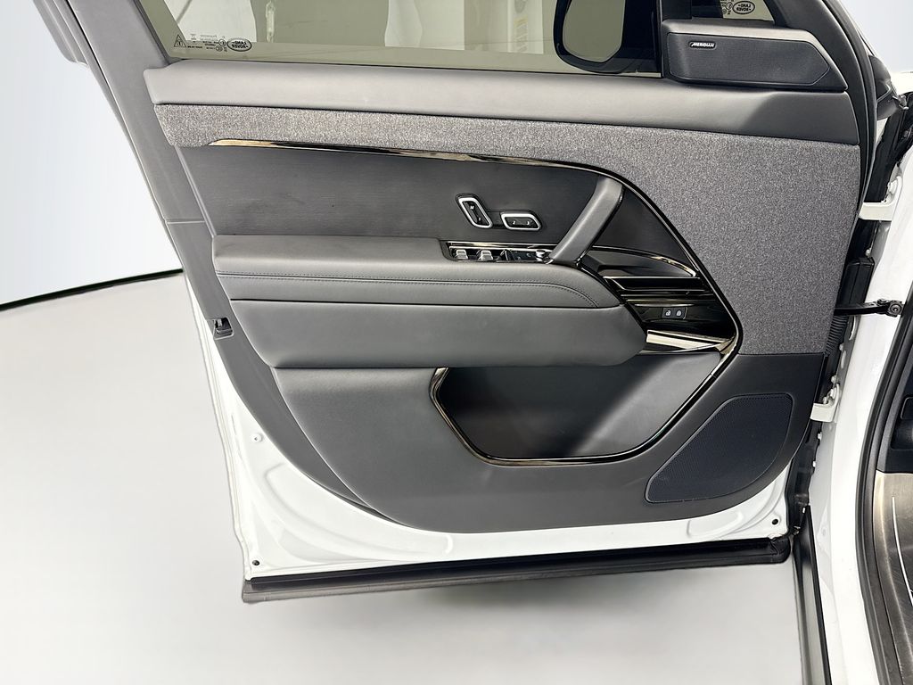 Thumbnail: 2024 Land Rover Range Rover Sport - 23