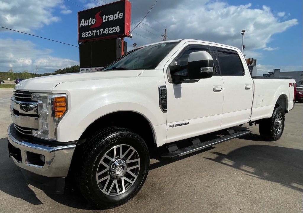 2017 Ford F-350SD Lariat - 3